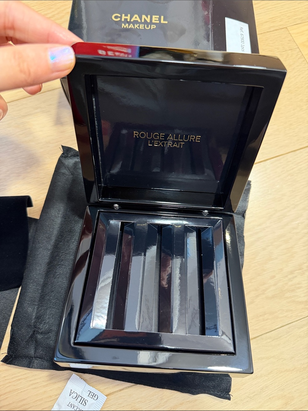 Rouge Allure L’Extrait Luxury Lipstick Case / Storage Box